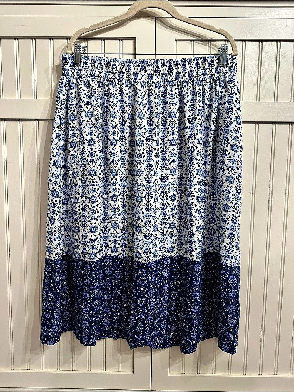 Croft & Barrow Floral Midi Skirt Blue & White Size Large